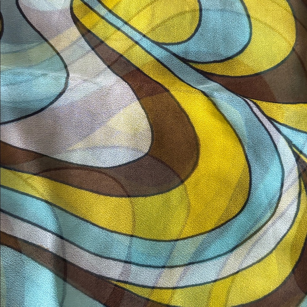 Retro Swirl Pattern Scarf - Picture 3 of 3